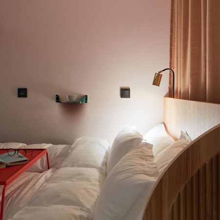Zzz Dreamscape Hotel Стокхолм Екстериор снимка