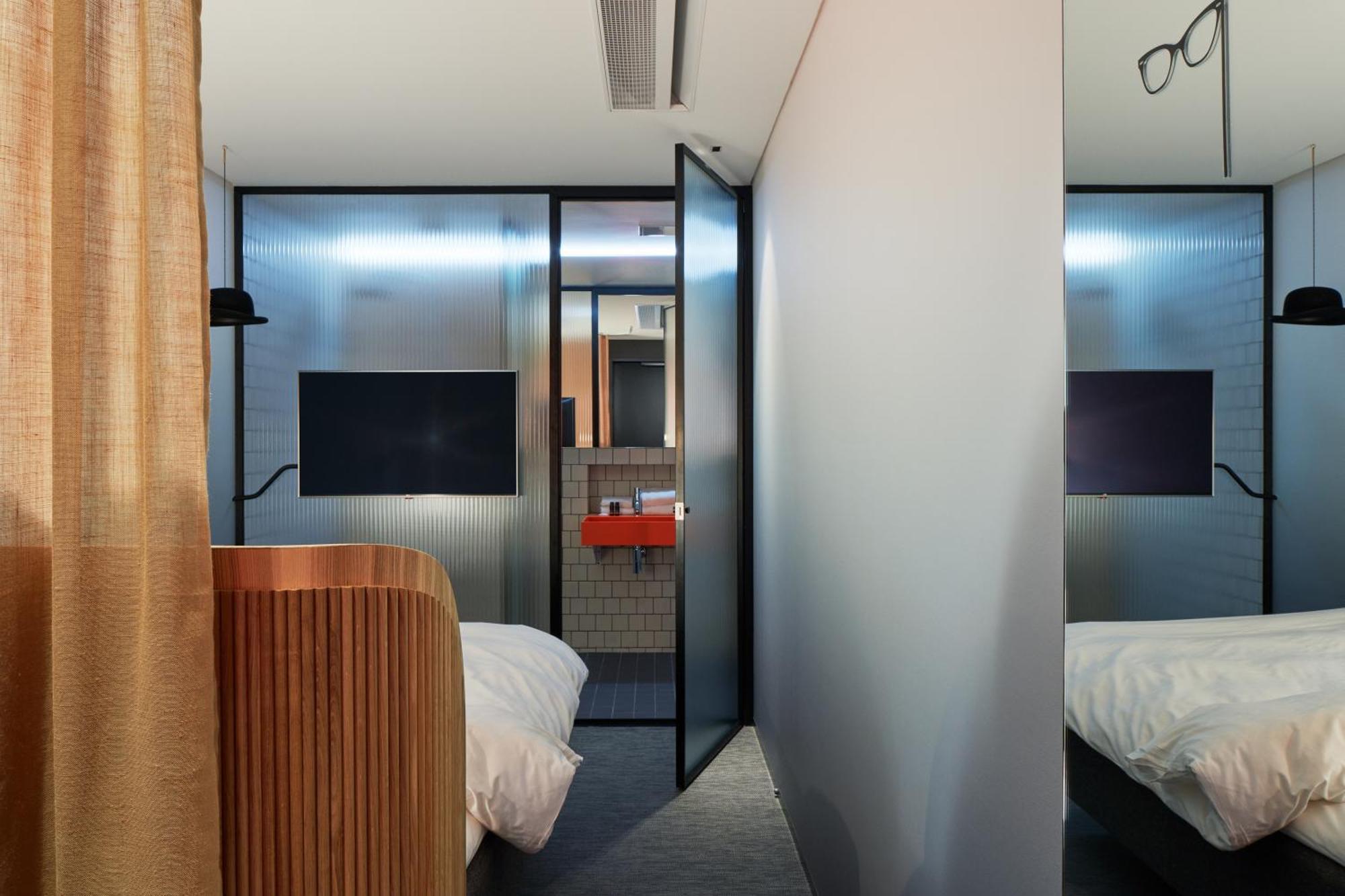 Zzz Dreamscape Hotel Стокхолм Екстериор снимка